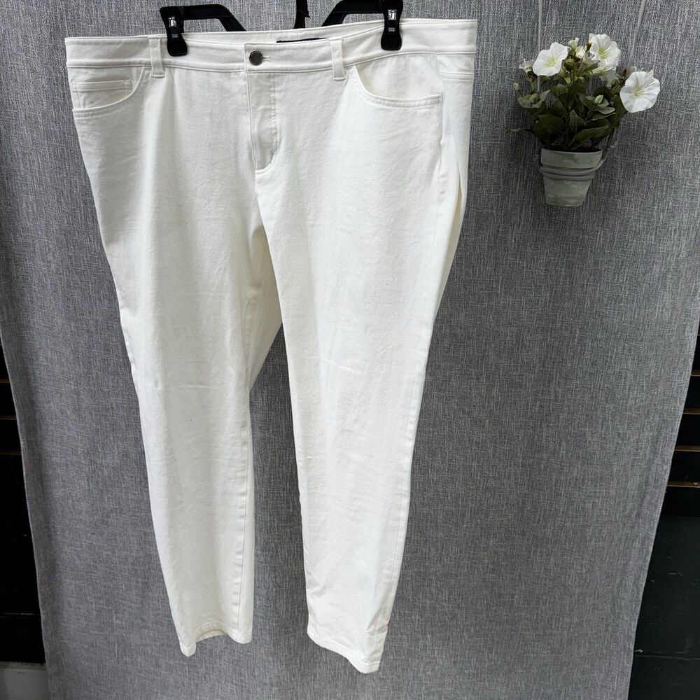 Lauren Ralph Lauren Women's 18 high rise Stretch Denim Crop Pants Tapered white